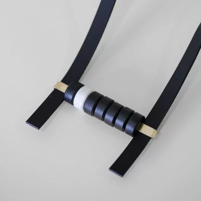 97° Colar Cerámica-Pel Branco-Negro 7